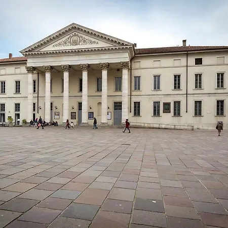 Joivy Vibrant 8 Lägenhet Como