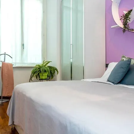 Joivy Vibrant 8 Apartment Como