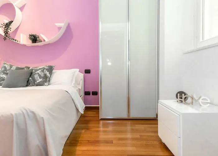 Joivy Vibrant 8 アパート *